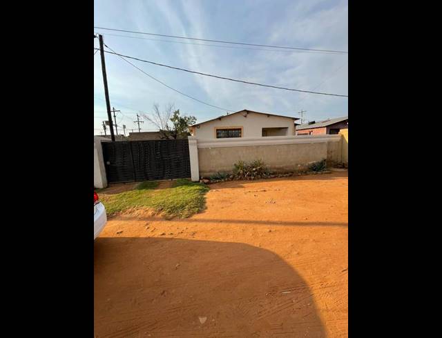 2 BEDROOM HOUSE FOR SALE IN THULANI